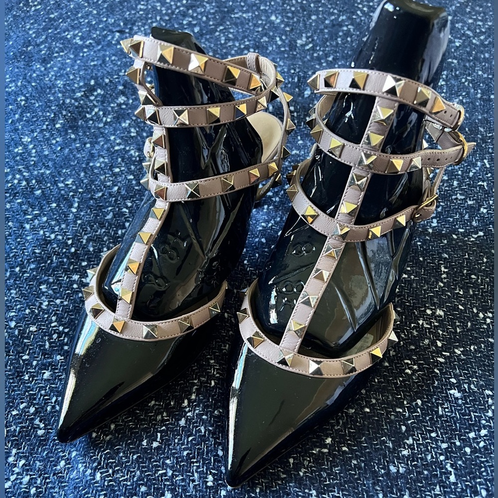 VALENTINO GARAVANI Authentic size 38